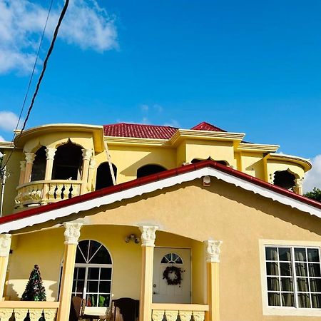 The Rest Stop-B- 15 Min From Airport/24Hrs Security Montego Bay Kültér fotó