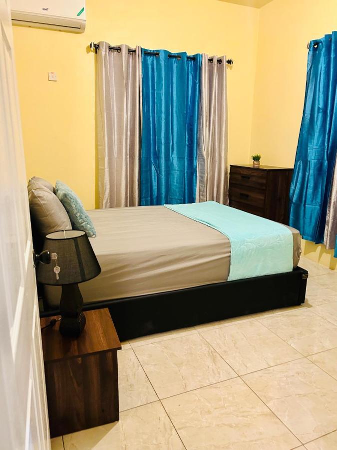 The Rest Stop-B- 15 Min From Airport/24Hrs Security Montego Bay Kültér fotó
